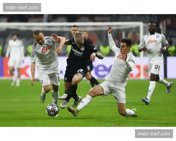 多特蒙德防线伤病潮，年轻中卫组合稳定性成争冠关键