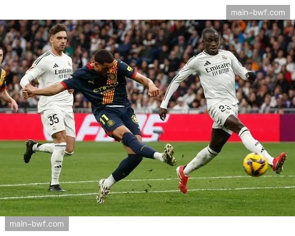 赫罗纳0-2不敌皇家社会，防守反击战术遭遇对手高效破解